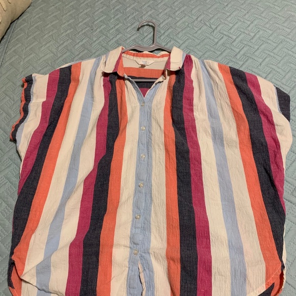 Time and Tru button up Shirt - Picture 2 of 5